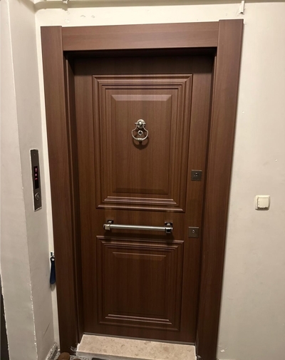 PVC Malzeme Kabartmalı Çelik Kapılar